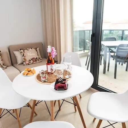 Galatea Appartement *